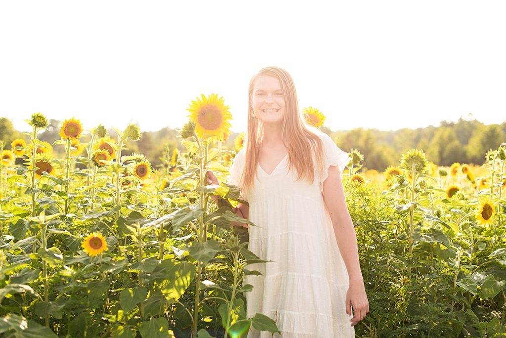 Senior Portraits in the Sunflowers. - Laura Matthews Photography - Blog